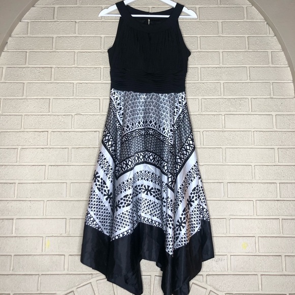 Melrose Dresses & Skirts - Melrose Black & White Handkerchief Dress